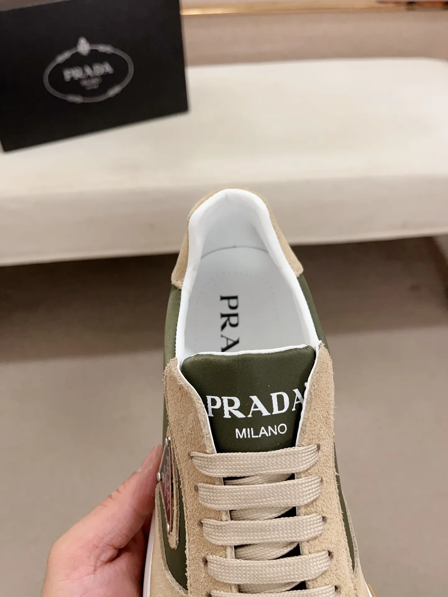 Men's shoes💰 540💰 ✔️✔️✔️Higher version High-quality new PRADA (Prada) counters are launched simultaneously. The new men's shoes and 😘fabric are made of selected first-layer cowhide ➕ breathable fabric technology. Lining: Full cowhide lining. 👍🏿 High-end ☄️ air-cushion molded anti-slip rubber outsole, exquisite lines, simple and elegant, comfortable and high-end for leisure travel. Code number: 38 to 44 (45 can be customized)